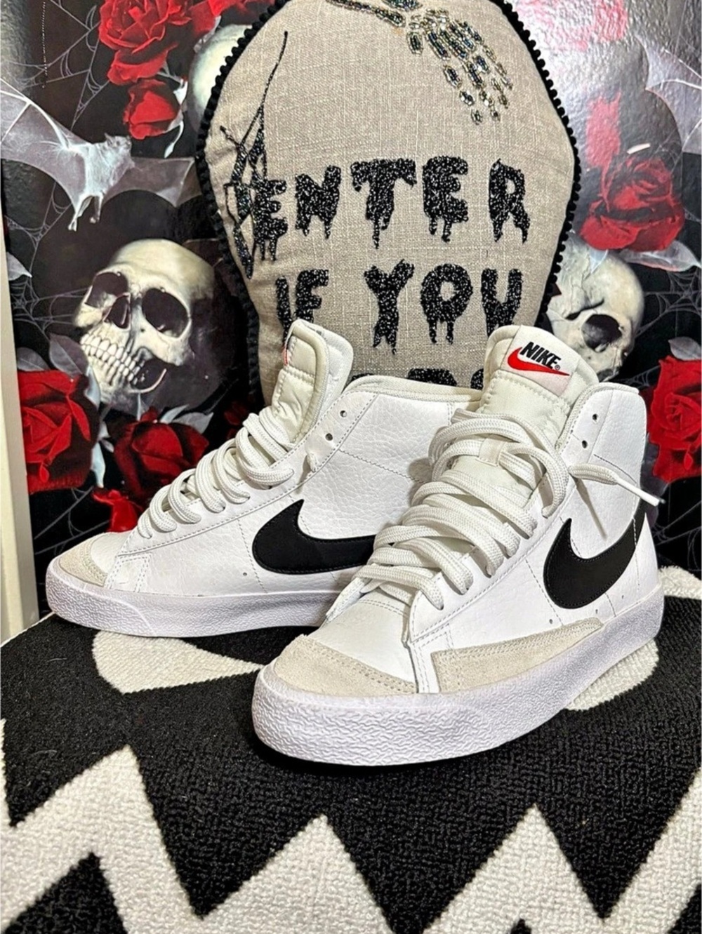 Nike Blazer Mid '77 Vintage Sneakers White & Black